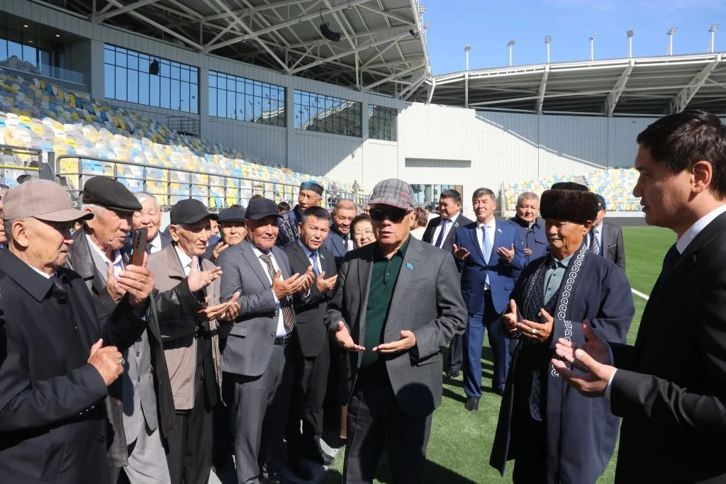 Қазыналы қарттар шаһар нысандарын аралады
