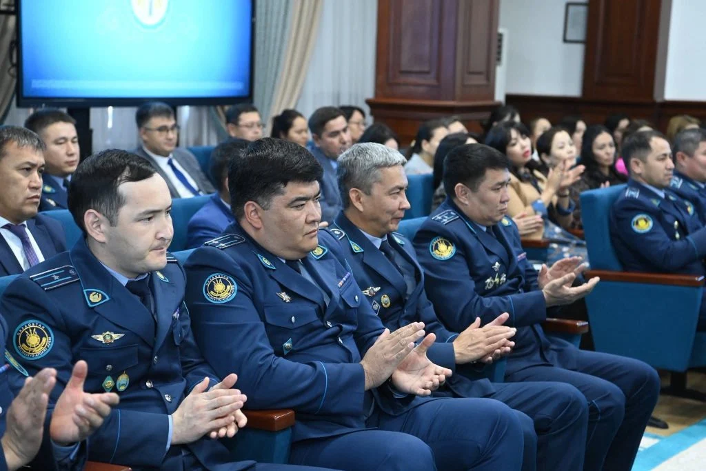 Әріптестері Шаймерден Есенкелдиевті басқа қызметке ауысуына орай құрметпен шығарып салды