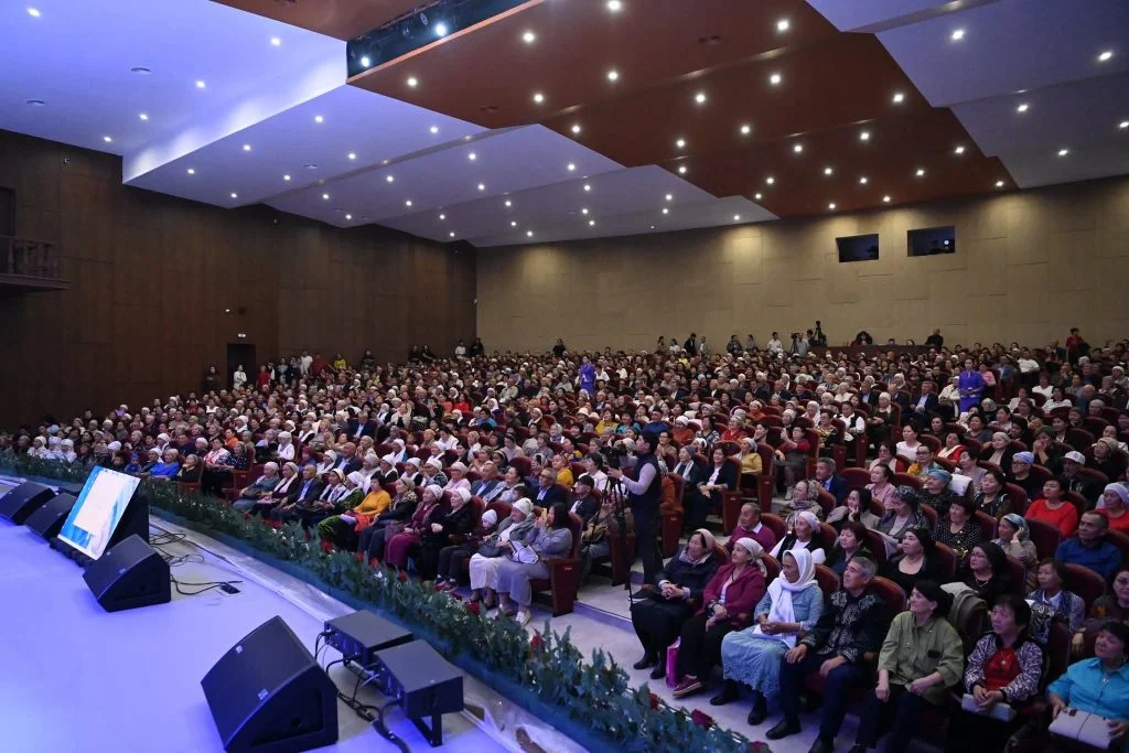 Қазақстанның еңбек сіңірген қайраткері Елена Әбдіхалықованың «Сағыныш ғұмыр» атты шығармашылық кеші өтті