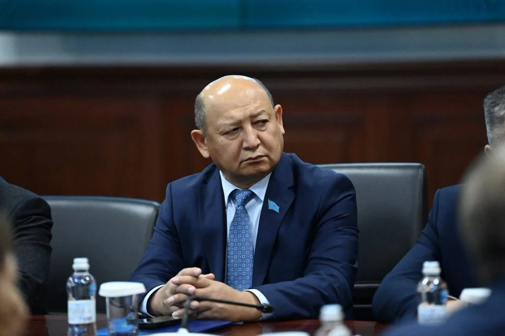 Аймақ басшысы мәслихат төрағаларымен кездесті