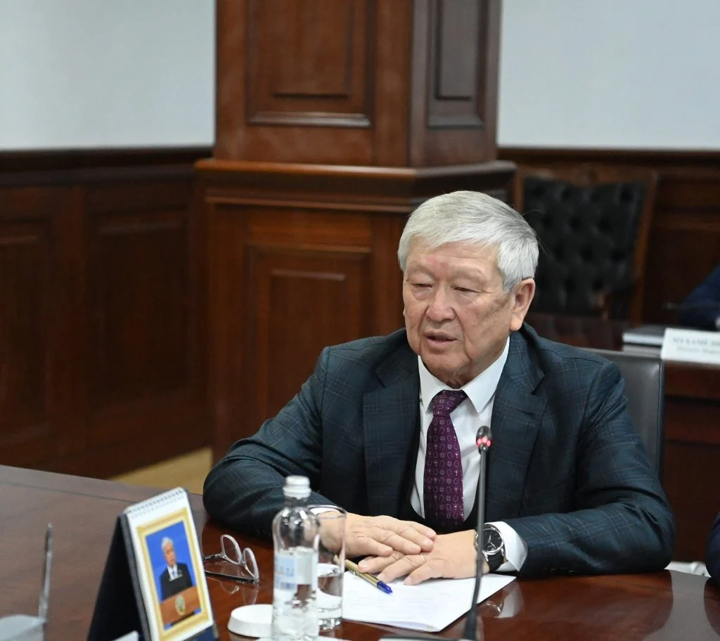 Аймақ басшысы мәслихат төрағаларымен кездесті