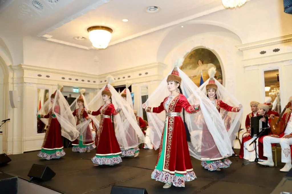 Сыр өнерпаздарының мерекелік концерті Швейцарияның Берн қаласында қорытындыланды