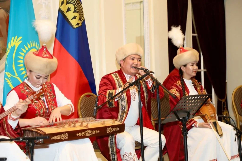 Сыр өнерпаздарының мерекелік концерті Швейцарияның Берн қаласында қорытындыланды
