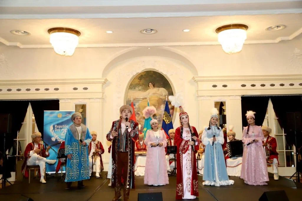 Сыр өнерпаздарының мерекелік концерті Швейцарияның Берн қаласында қорытындыланды
