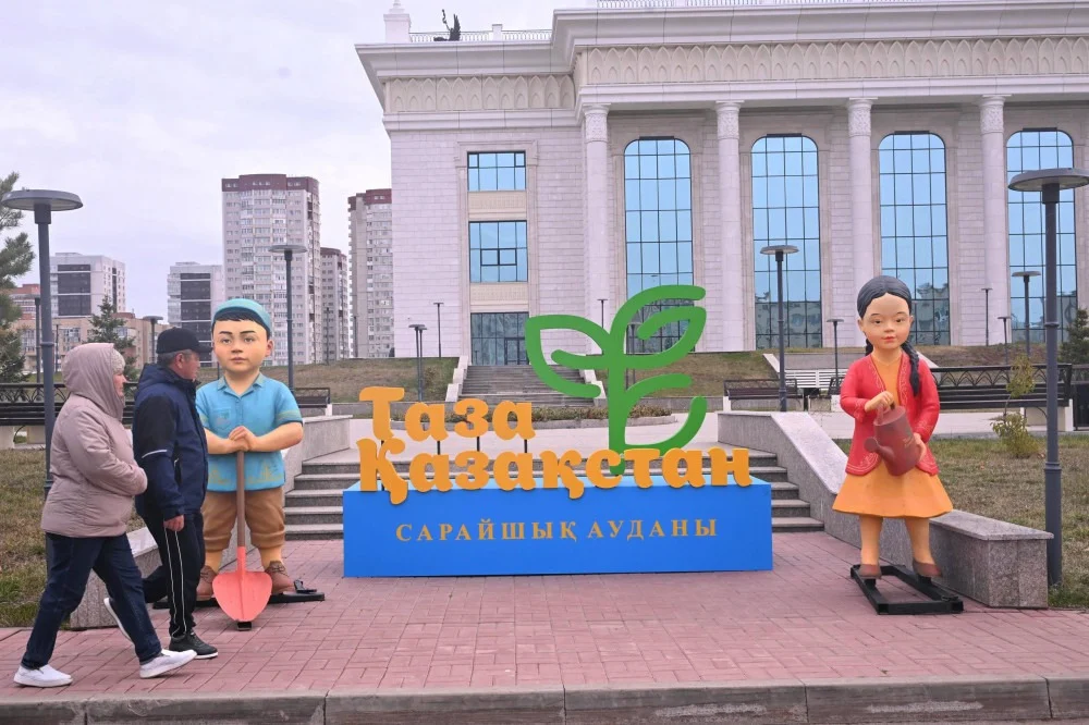Мәжіліс депутаттары Астанада 140 түп ағаш отырғызды