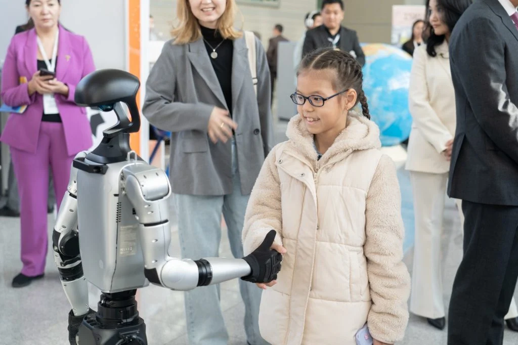 1500 отандық және шетелдік педагог цифрлық дәуірдегі мектеп білімінің болашағын талқылады