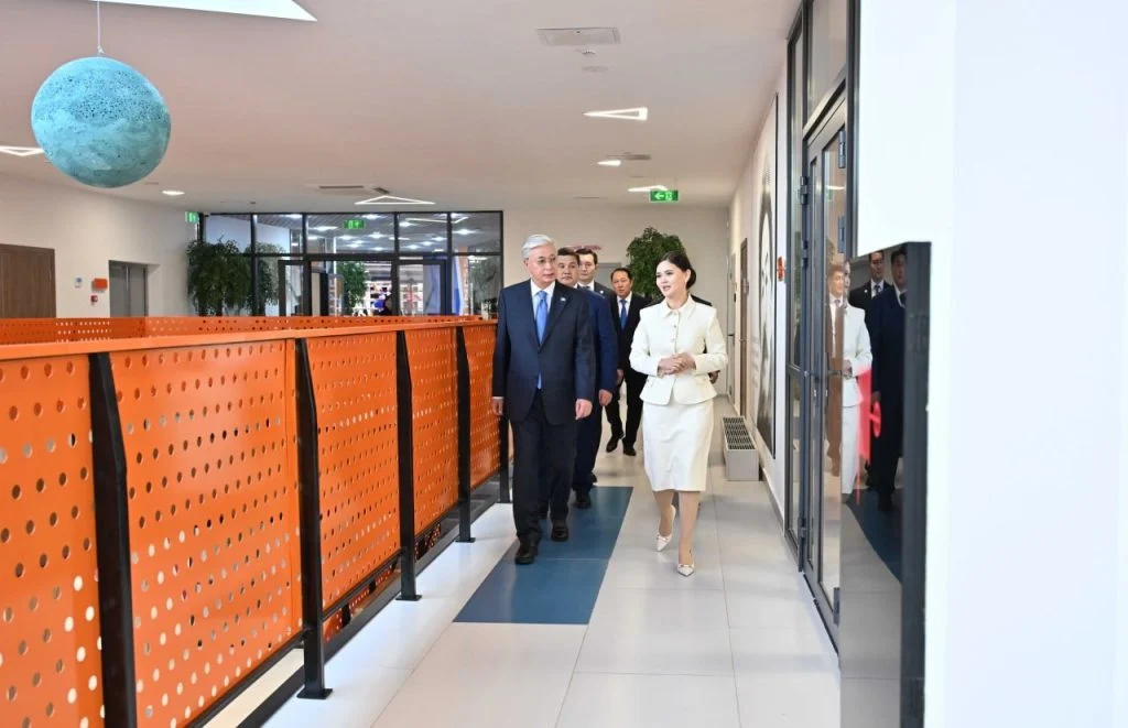 Мемлекет басшысы «Сыр жұлдыздары» шығармашылық-инновациялық академиясының қызметімен танысты