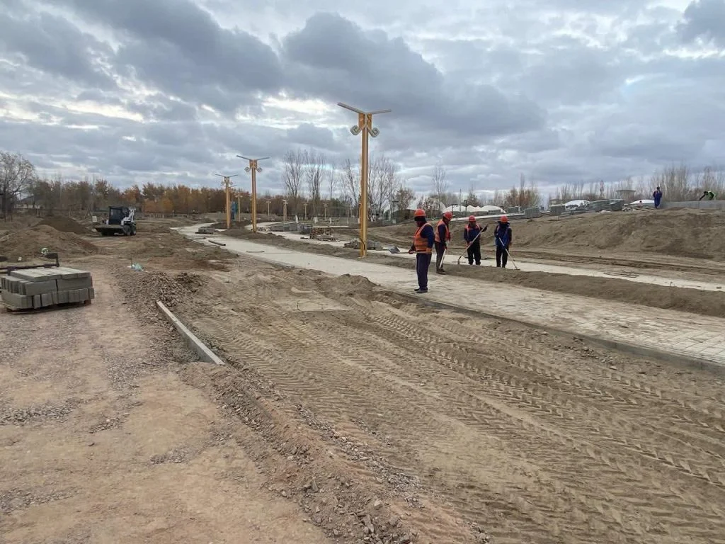 Президент саябағындағы серпінді құрылыс