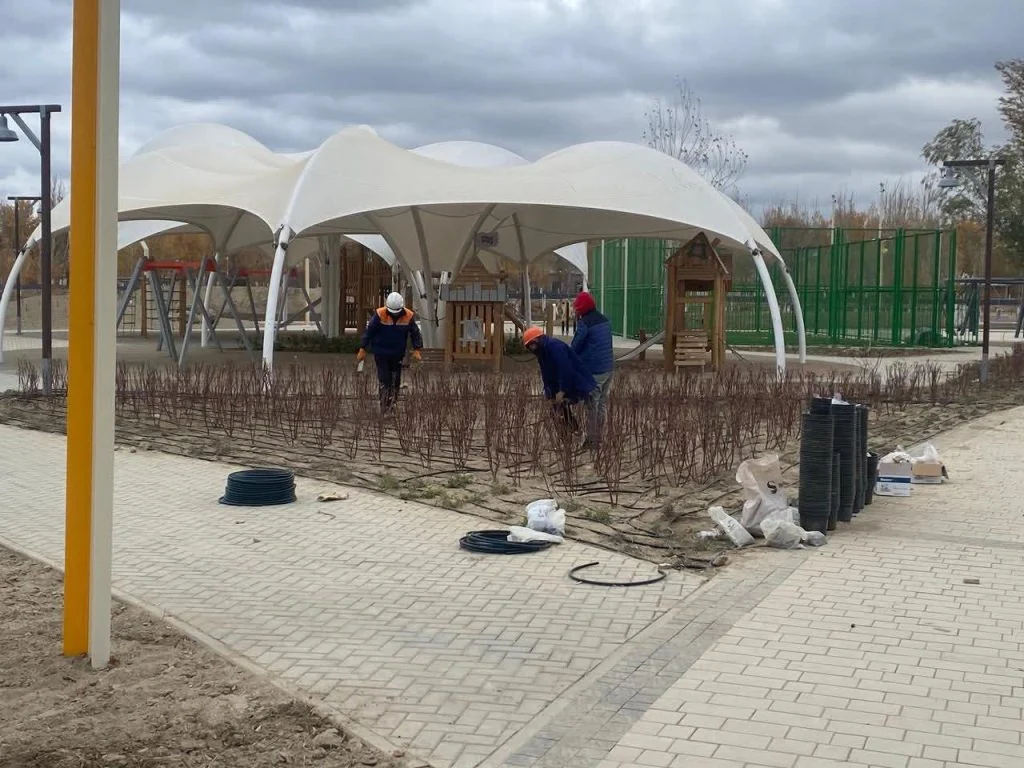 Президент саябағындағы серпінді құрылыс