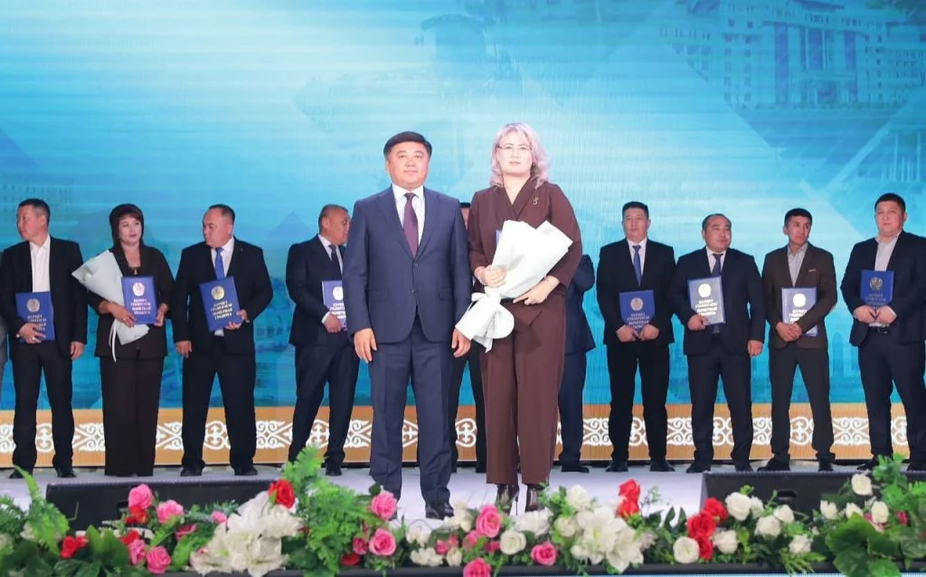 Майталман мамандар марапат мінберінде