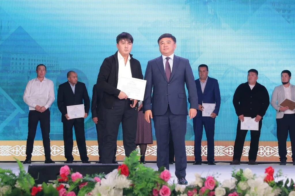 Майталман мамандар марапат мінберінде