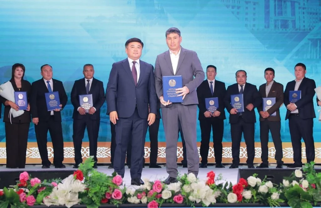 Майталман мамандар марапат мінберінде