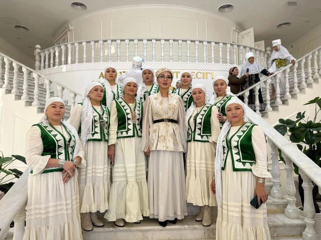 «Абысын ажын» республикалық байқауының қатысушылары өңірдің мәдени және рухани нысандарын аралады