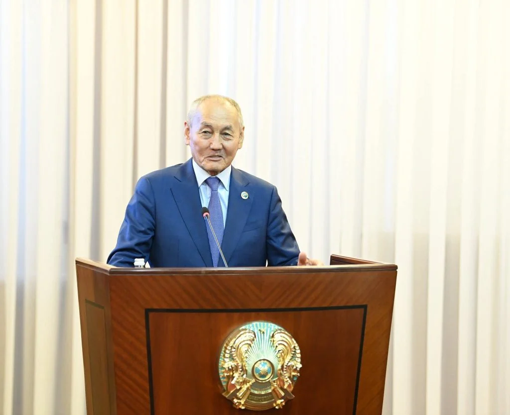 Аймақ басшысы мемлекет және қоғам қайраткері Мұхтар Құл-Мұхаммедпен кездесті