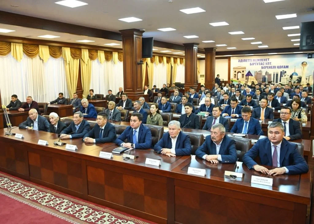 Жол саласының үздік қызметкерлері марапатталды