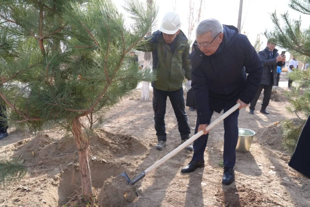 Ардагерлер «Таза Қазақстан» бағдарламасы аясындағы тал егу рәсіміне қатысты