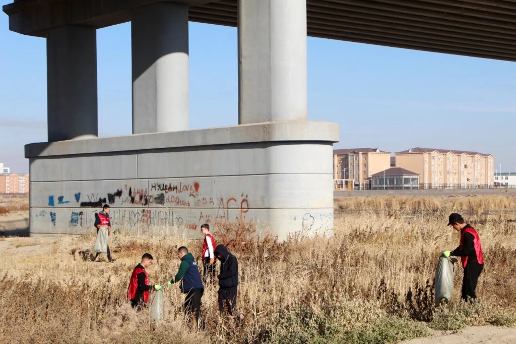 Жастар «Таза Қазақстан» акциясына атсалысты