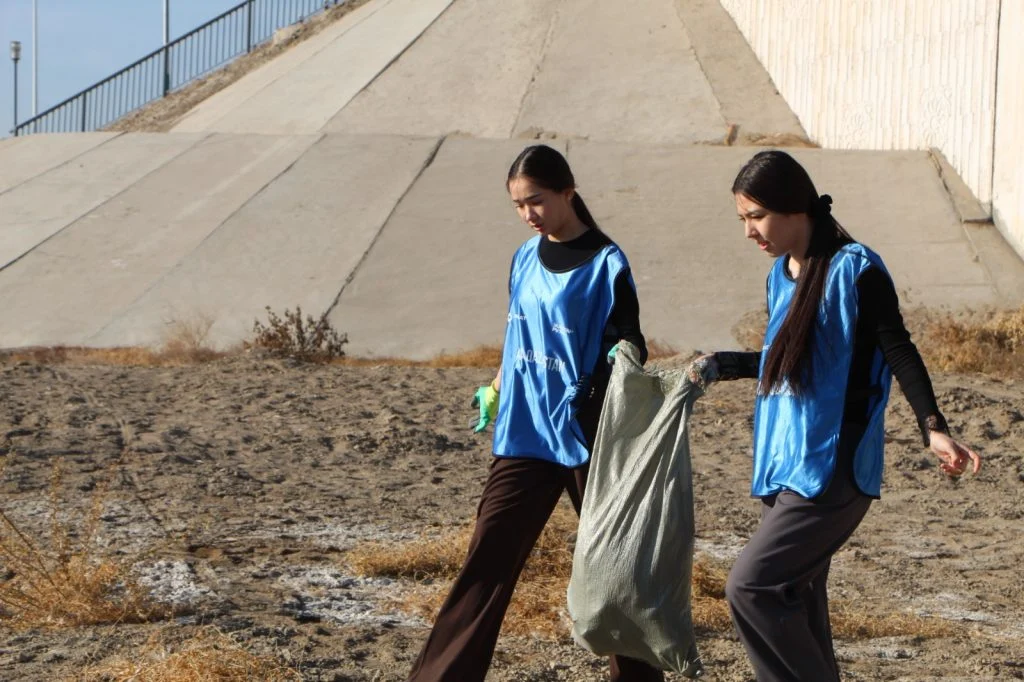 Жастар «Таза Қазақстан» акциясына атсалысты