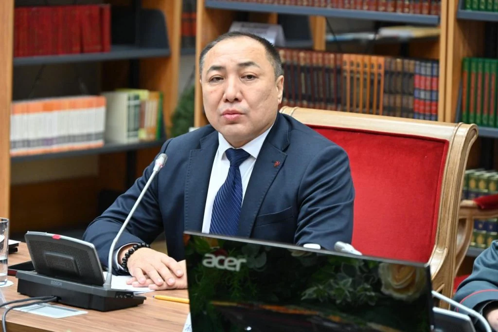 Жастарға патриоттық тәрбие беру мәселесі талқыланды