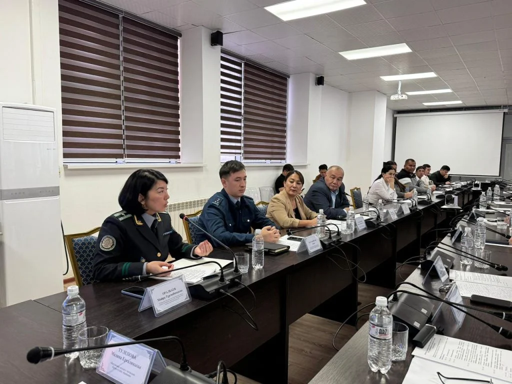 «Интернет алаяқтық: қазіргі таңдағы қауіпті қылмыс» тақырыбында дөңгелек үстел өтті