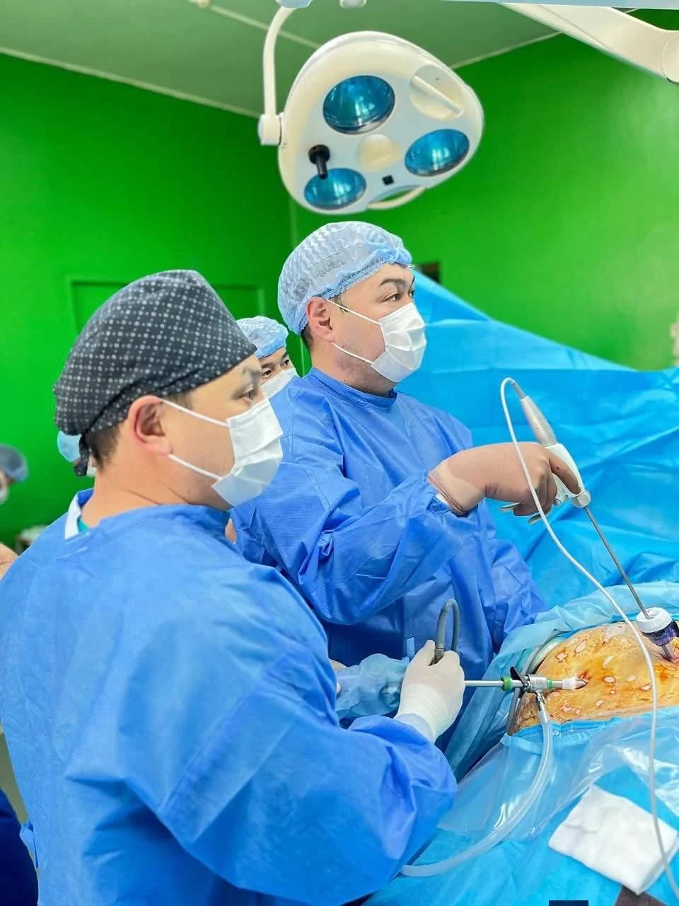 Қызылордада тұңғыш рет бір күнде үш бүйрек трансплантациясы жасалды