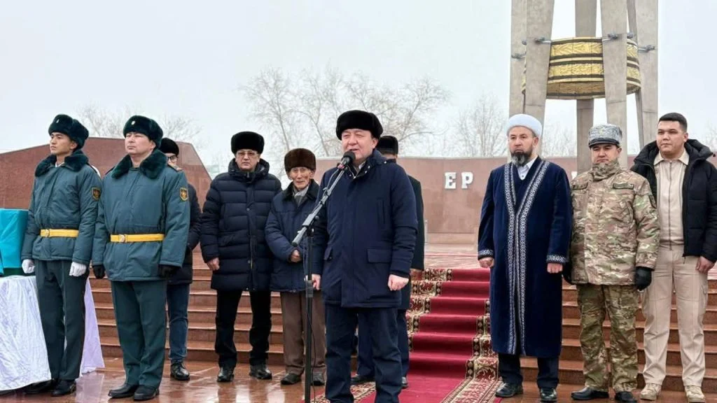 Соғыс сарбазының сүйегі туған топырағына жеткізілді