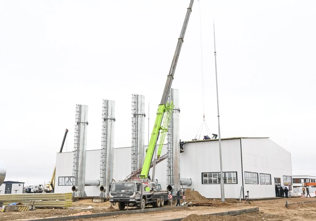 Аймақ басшысы сол жағалаудағы автономды блок-модульді қазандық құрылысымен танысты