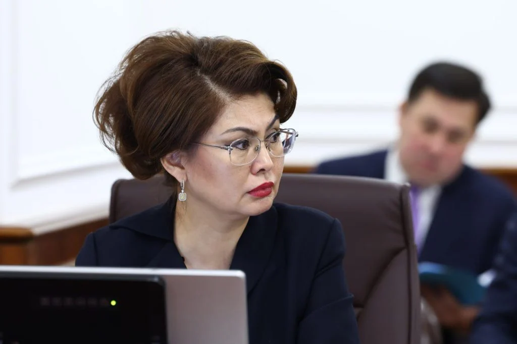 Олжас Бектенов жаңа Конституция жобасын талқылау аясында ақпараттық-түсіндіру жұмыстарын ұйымдастыру бойынша кеңес өткізді