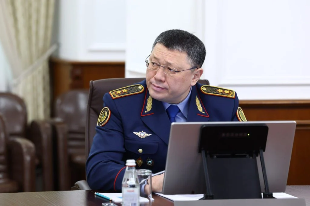 Олжас Бектенов жаңа Конституция жобасын талқылау аясында ақпараттық-түсіндіру жұмыстарын ұйымдастыру бойынша кеңес өткізді