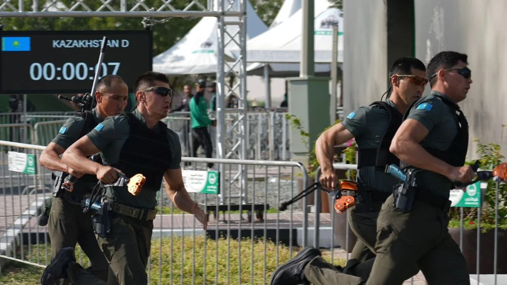 Жеңімпаздар алфавит бойынша тұр