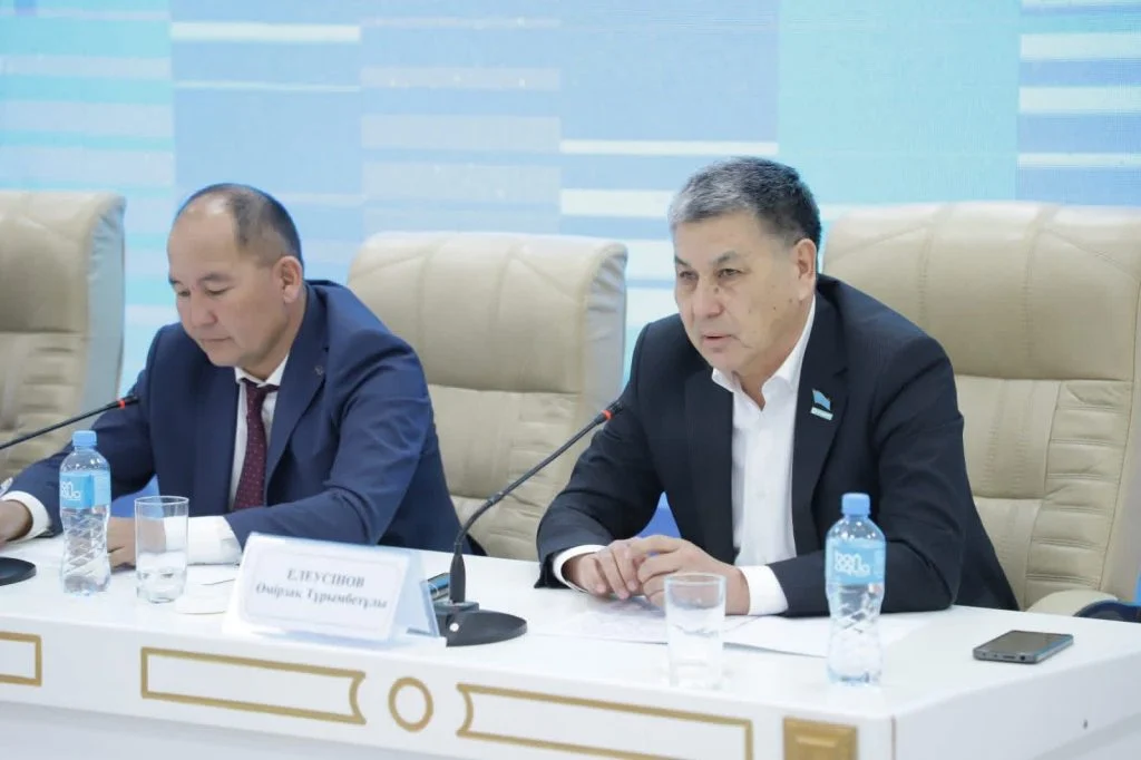 Ауданда ардагерлермен Конституциялық өзгерістерді талқылауға арналған кездесу өтті