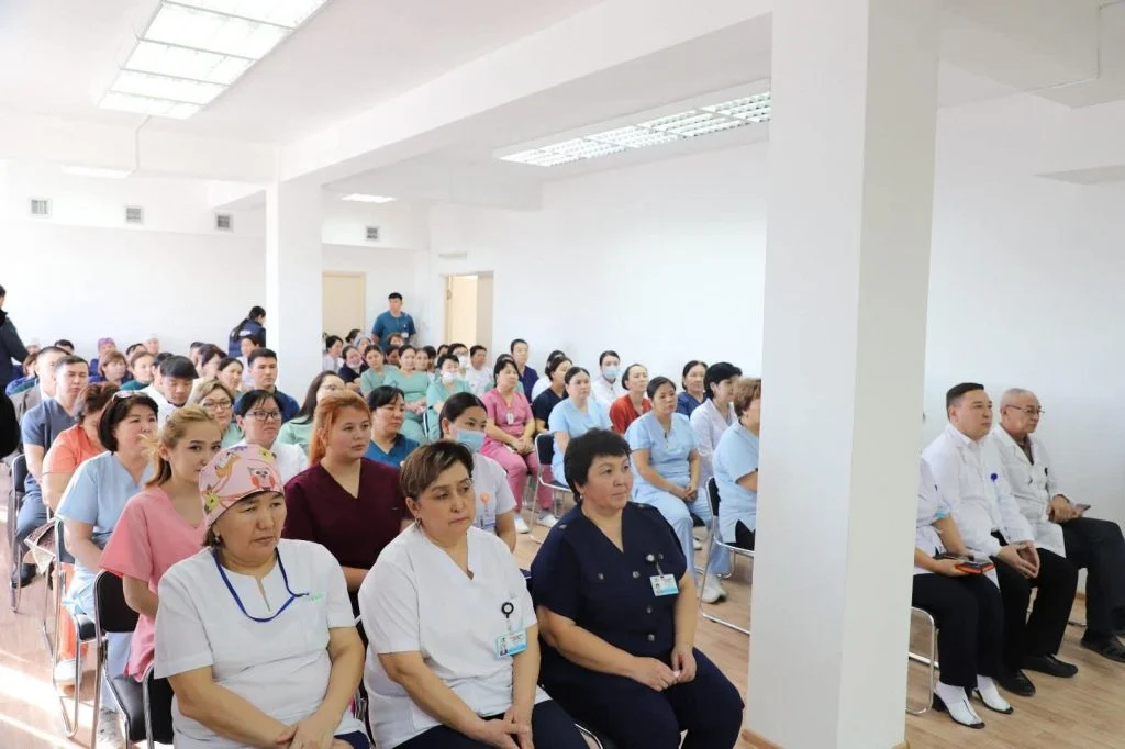 Республикалық және өңірлік коалиция мүшелері медицина саласының мамандарымен кездесті