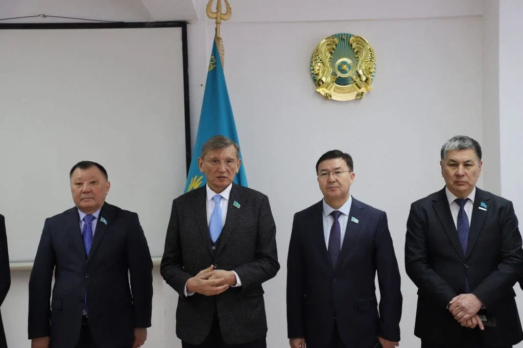 Республикалық және өңірлік коалиция мүшелері медицина саласының мамандарымен кездесті