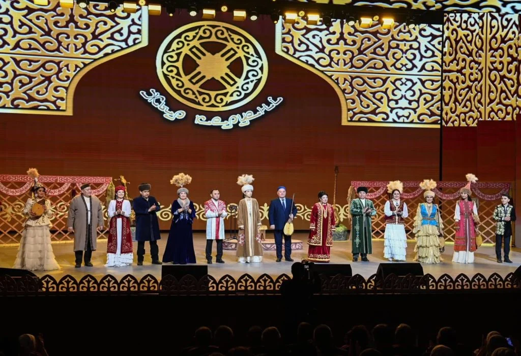 Алмасбек Алматовтың мерейтойына арналған «Жыр керуен» атты шығармашылық кеш өтті