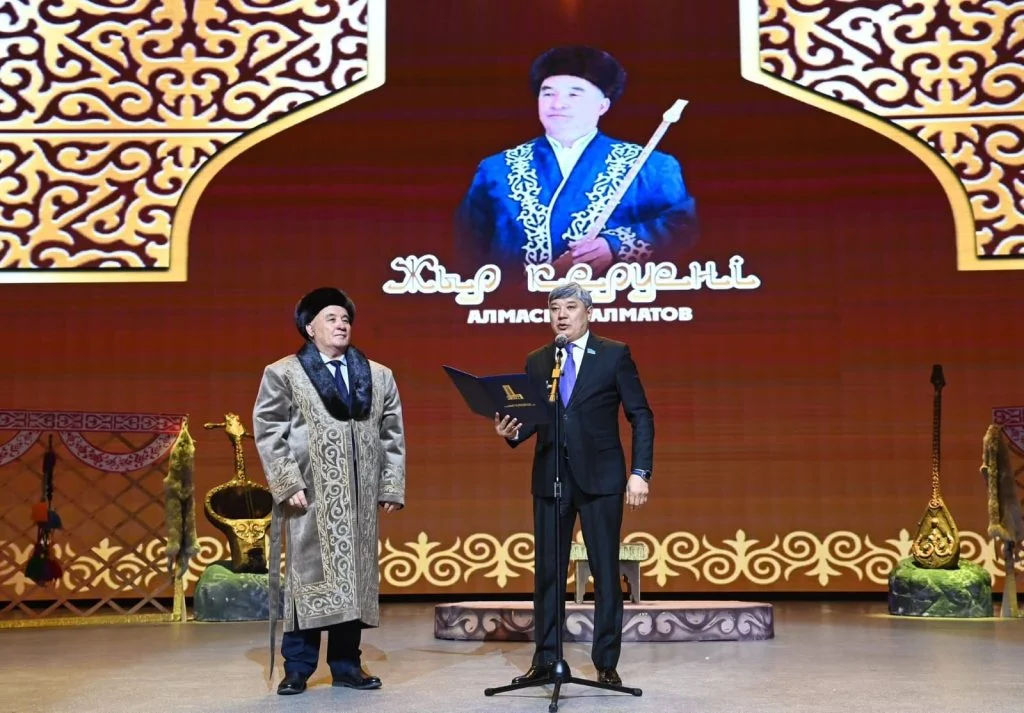 Алмасбек Алматовтың мерейтойына арналған «Жыр керуен» атты шығармашылық кеш өтті