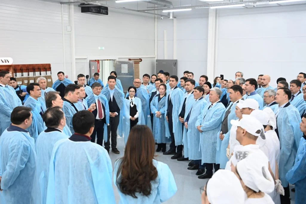 Сыр өңіріндегі сапарында Жалпұлттық коалиция өкілдері өңір кәсіпкерлері және көлік саласы өкілдерімен Конституция жобасы талқыланды