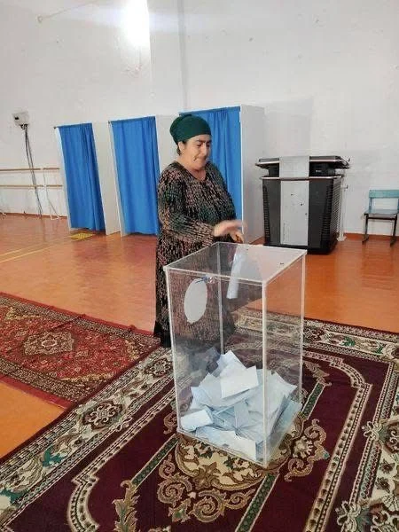 Жаңақорғанда түрлі этнос өкілдері референдумға белсенді қатысуда