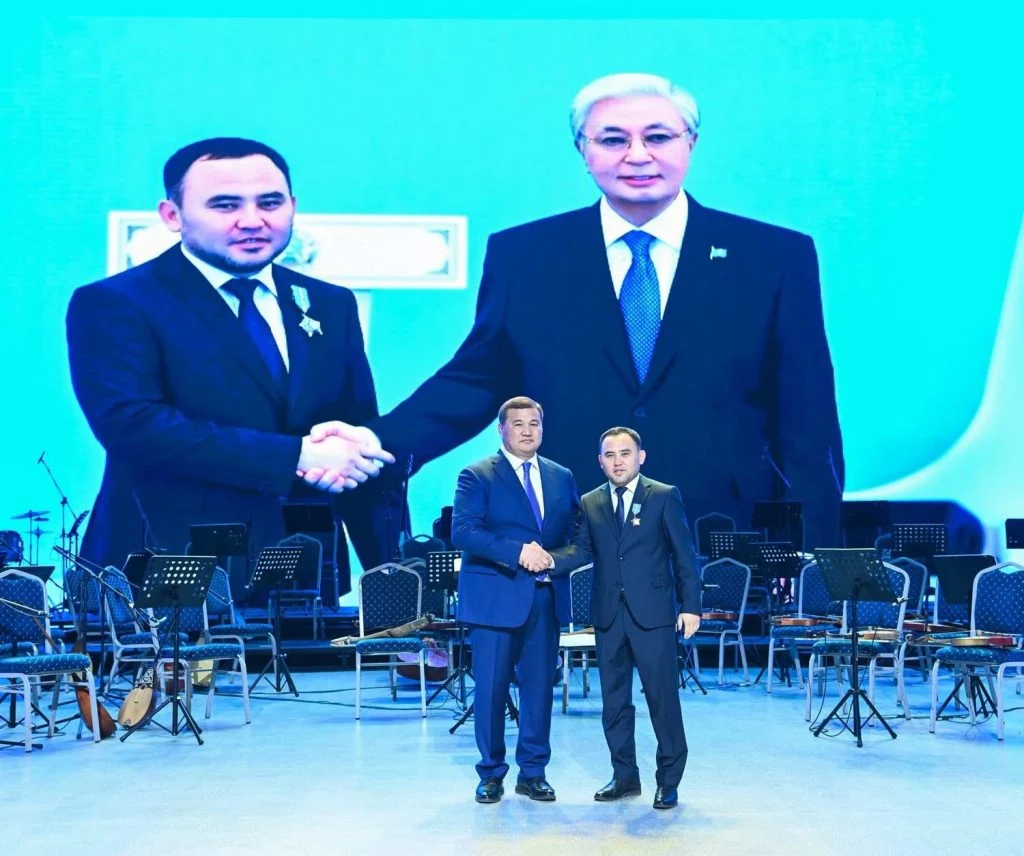 «Өнер орталығында» мерекелік салтанатты жиын өтті