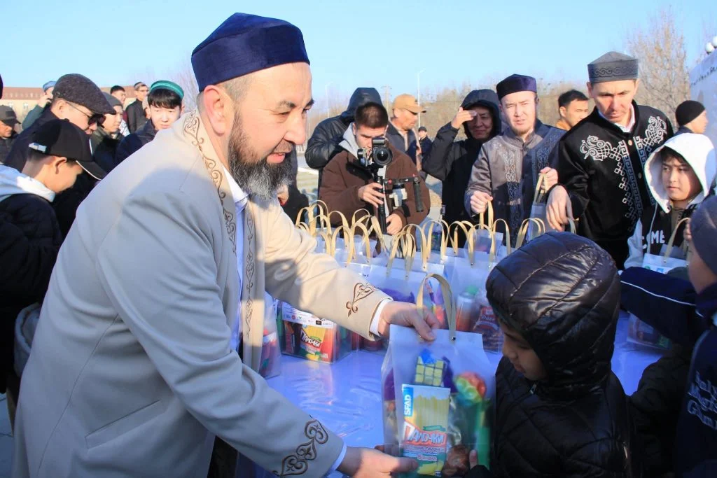 Балаларға «Айт тәттісі» таратылды