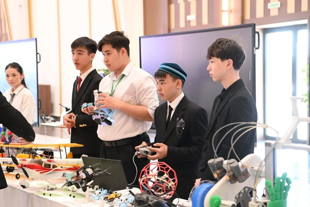 Парламент депутаттары құзыреттілік орталығының жұмысын көрді