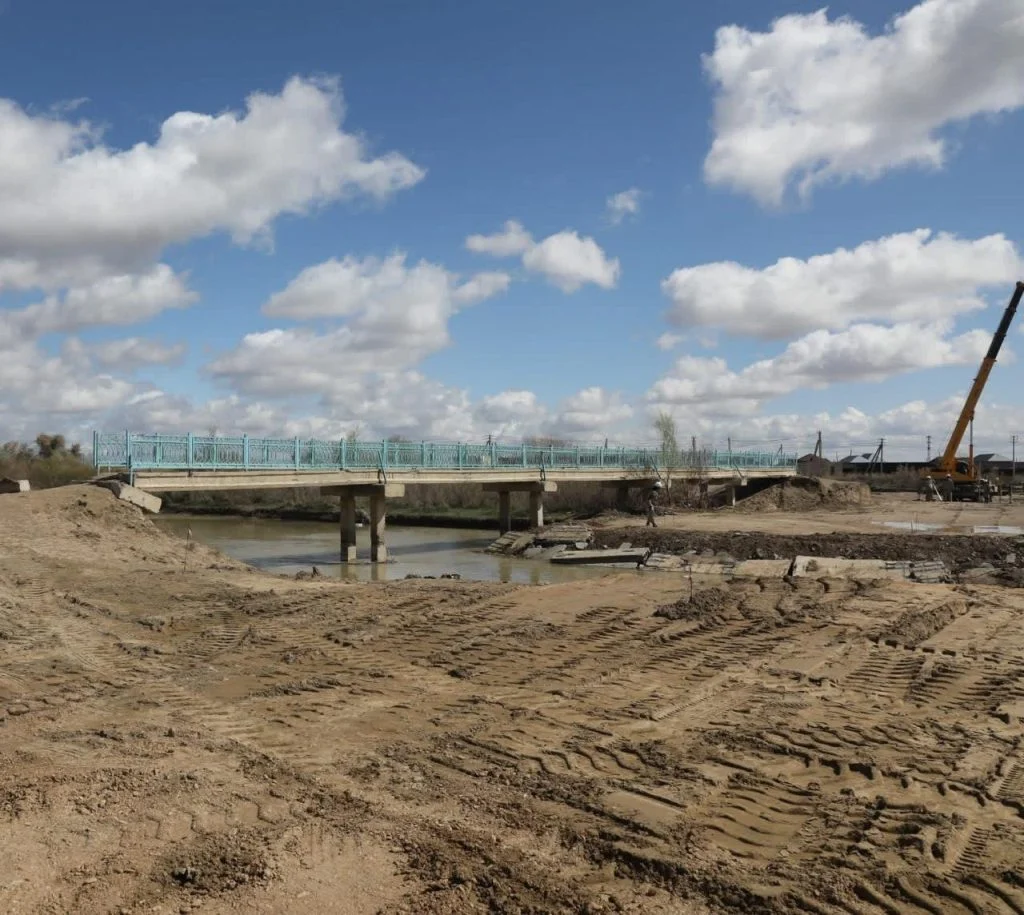 Шет аймақ жолдары жөнделуде