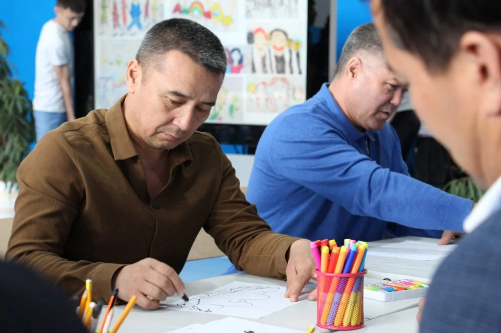 Әкелер форумы: цифрлық дәуірдегі тәрбие туралы ашық диалог