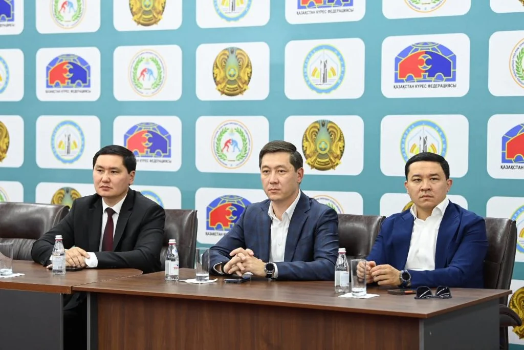 Сыр өңірінде грек-рим күресінен ересектер арасындағы халықаралық доданың ашылу салтанаты өтті