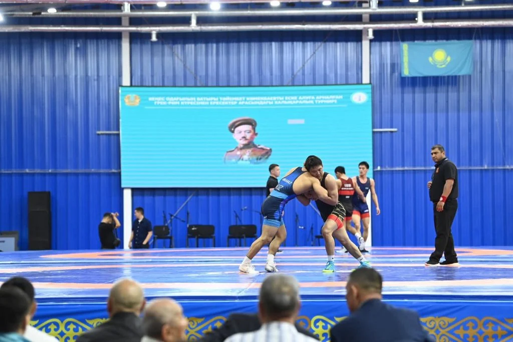 Сыр өңірінде грек-рим күресінен ересектер арасындағы халықаралық доданың ашылу салтанаты өтті