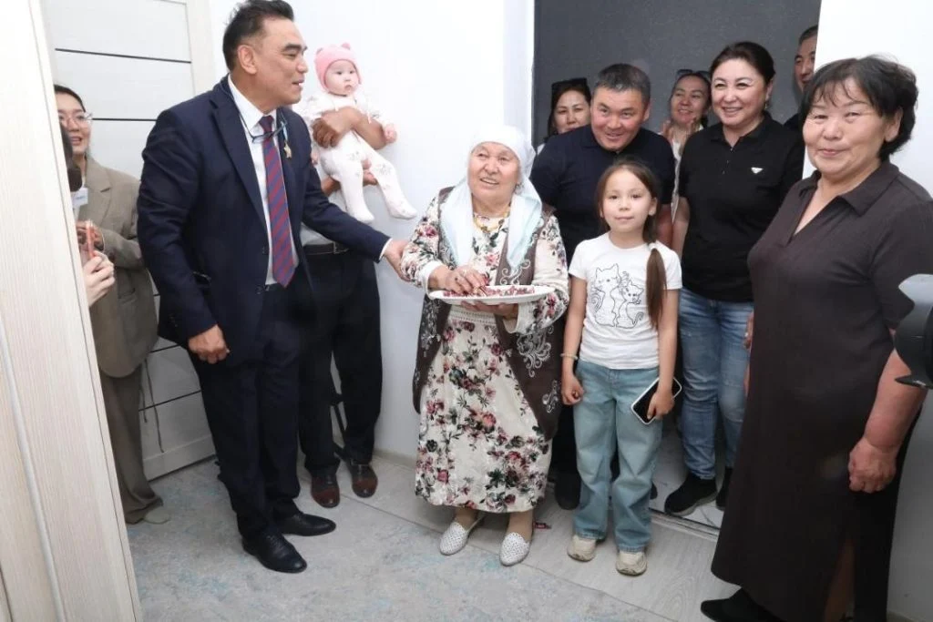 Президент табыстаған пәтерлерге жас ғалымдар қоныстанды