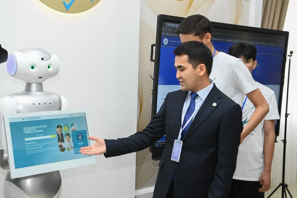 Форумға қатысушылар облыстық сайлау комиссиясының жұмысымен танысты