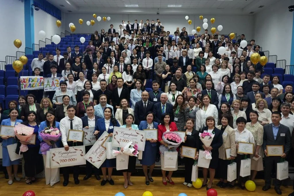 NIS үздік педагогі-2026: Арай Нұрбаева Гран-при иегері атанды