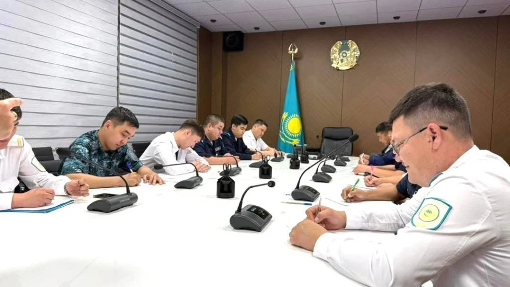 Полиция қызметкерлері диктант жазды