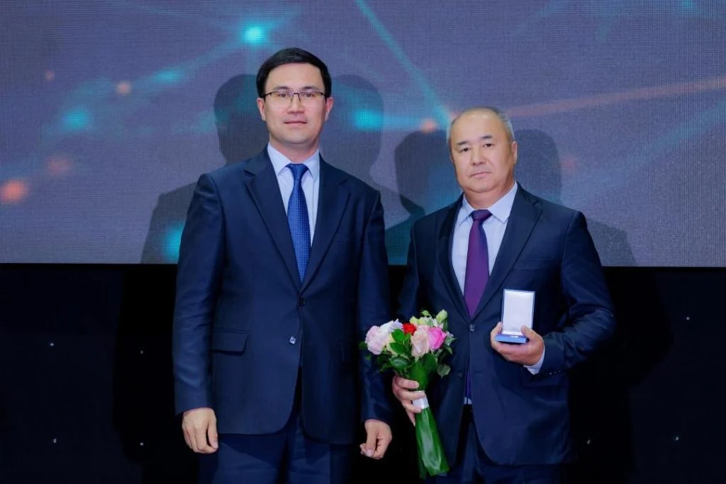 17 мамыр – Байланыс қызметкерлері күні