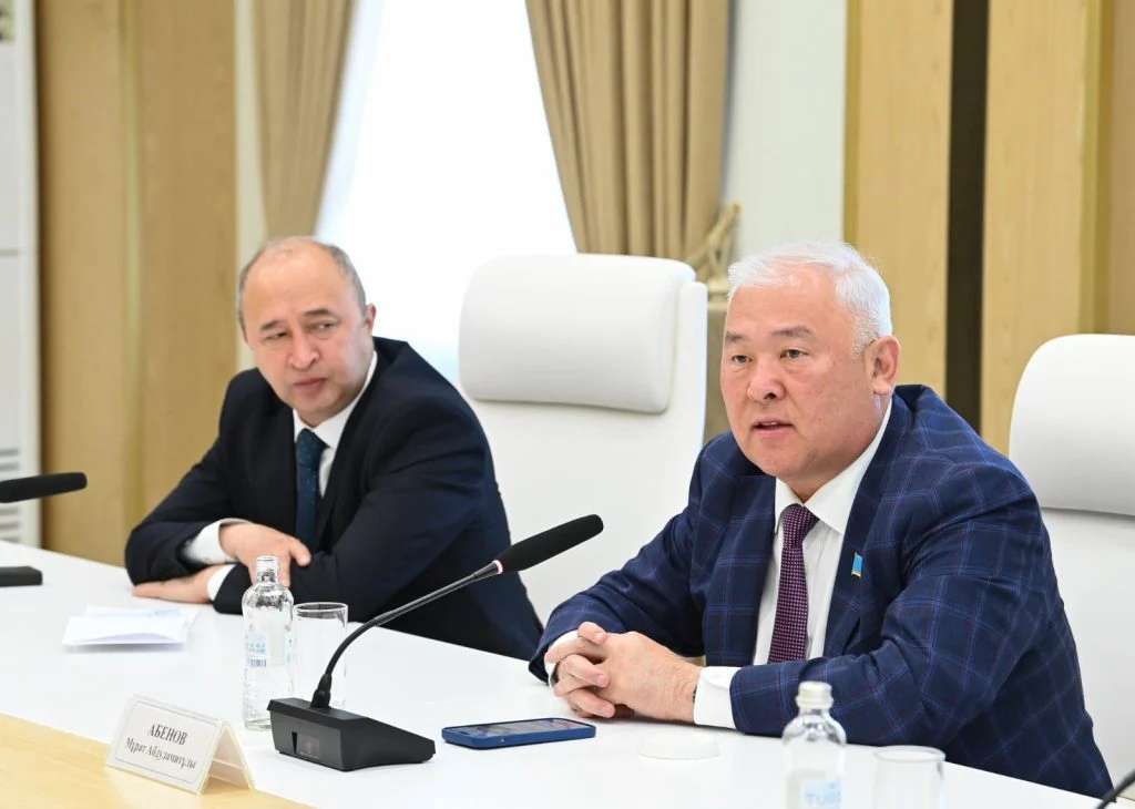 Аймақ басшысы Аризона геномика институтының директоры Род Вингпен кездесті